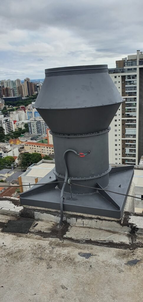 Demonstrar o estado da chaminé e chapéu após manutenção
